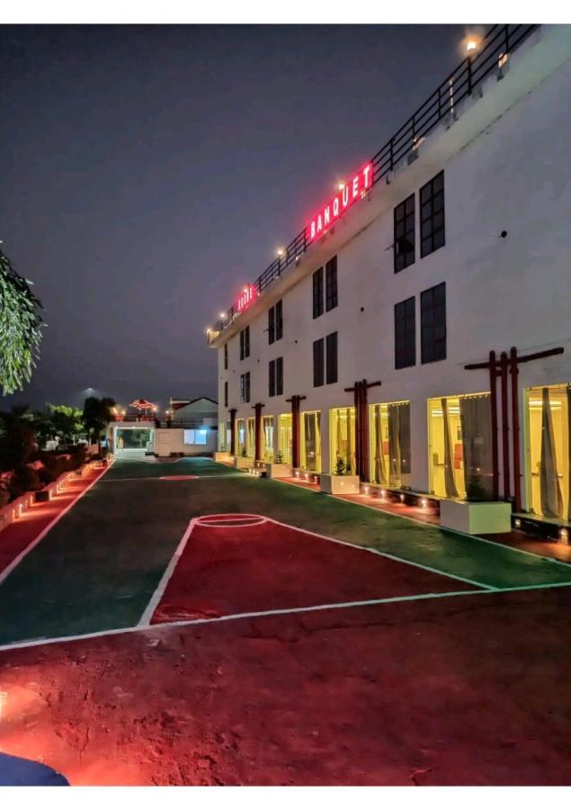 Gods County Hotels & Resorts Тарапит Екстериор снимка