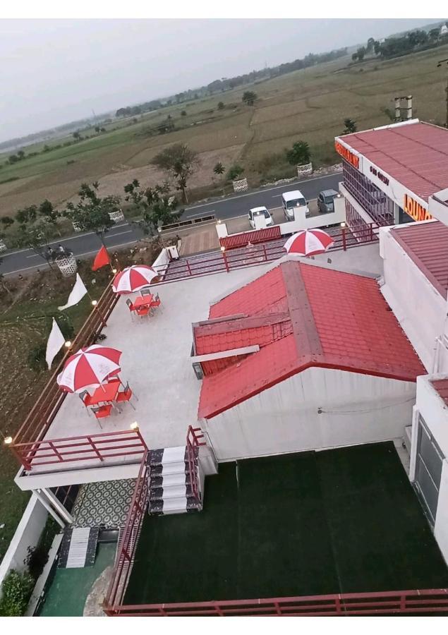 Gods County Hotels & Resorts Тарапит Екстериор снимка