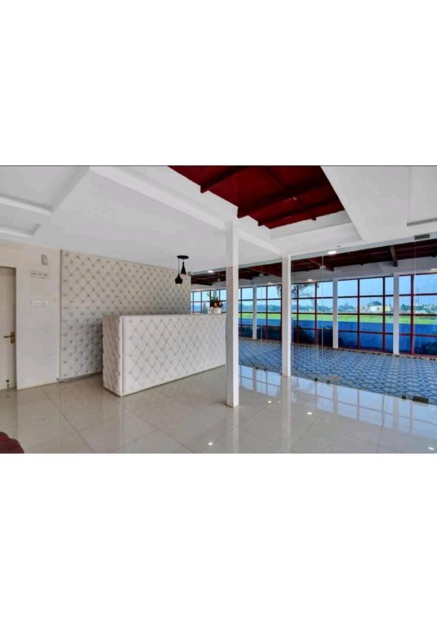 Gods County Hotels & Resorts Тарапит Екстериор снимка