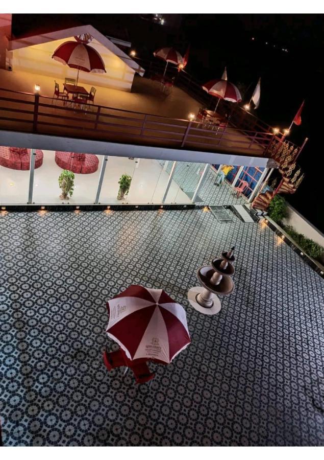 Gods County Hotels & Resorts Тарапит Екстериор снимка