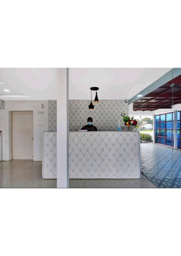 Gods County Hotels & Resorts Тарапит Екстериор снимка