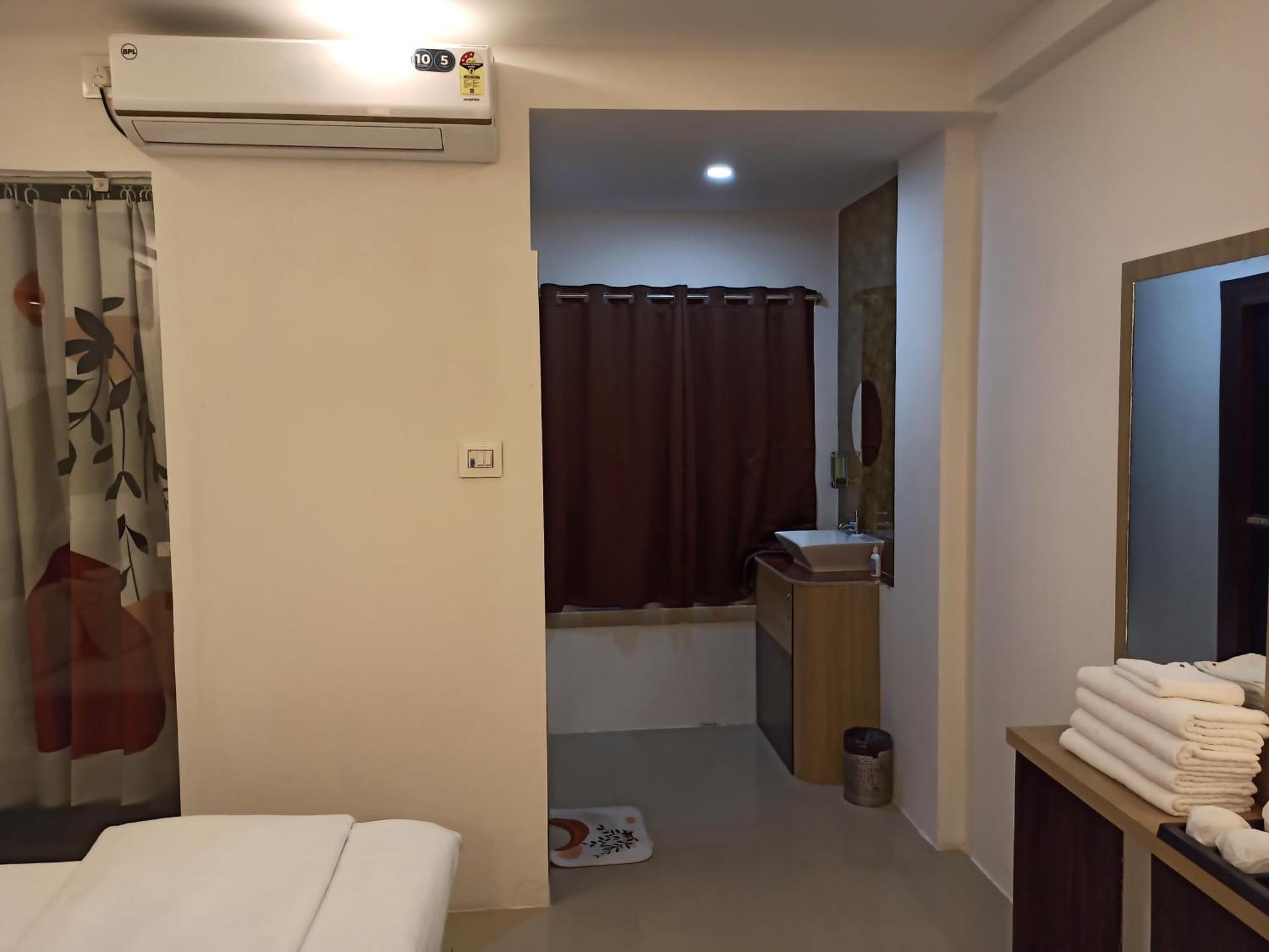 Gods County Hotels & Resorts Тарапит Екстериор снимка
