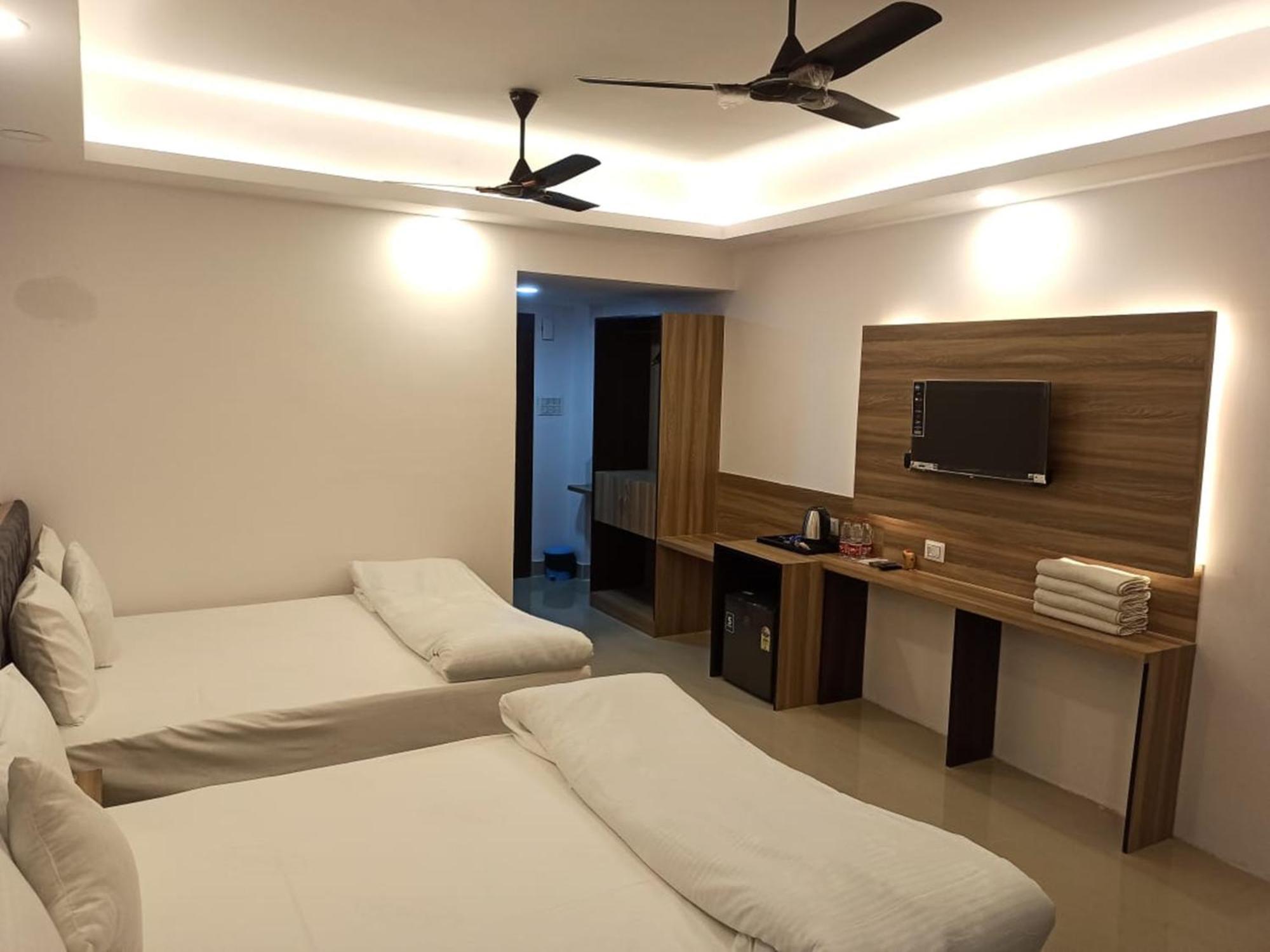 Gods County Hotels & Resorts Тарапит Екстериор снимка
